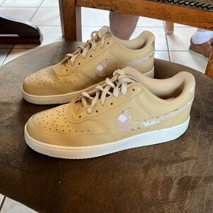Women’s Nike Court Vision Low